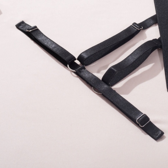 5-Pcs Pierced Multi-Strap Wear Panty Backless Women's Kink Set Lingerie - Picture 13 of 17